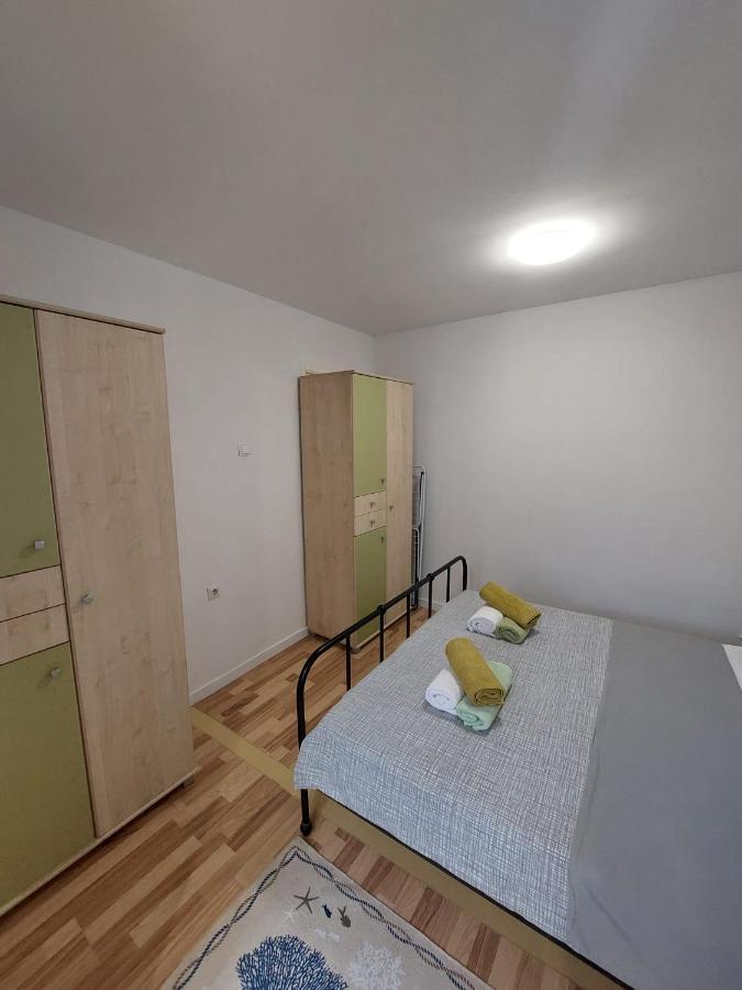 Apartman Katarina Apartment Cres Bagian luar foto